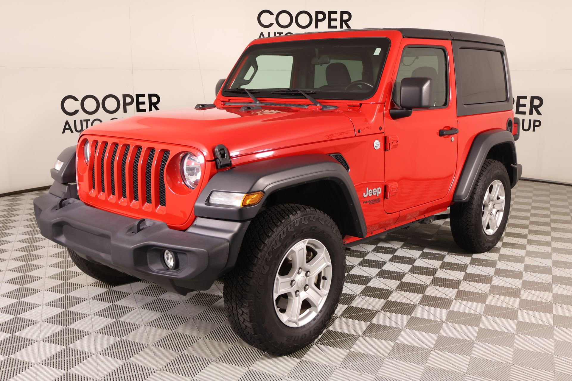 Used 2020 Jeep Wrangler Sport AWD/4WD image 9