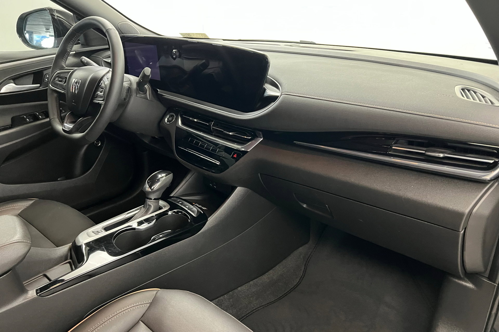 Used 2024 Buick Envista Avenir image 19