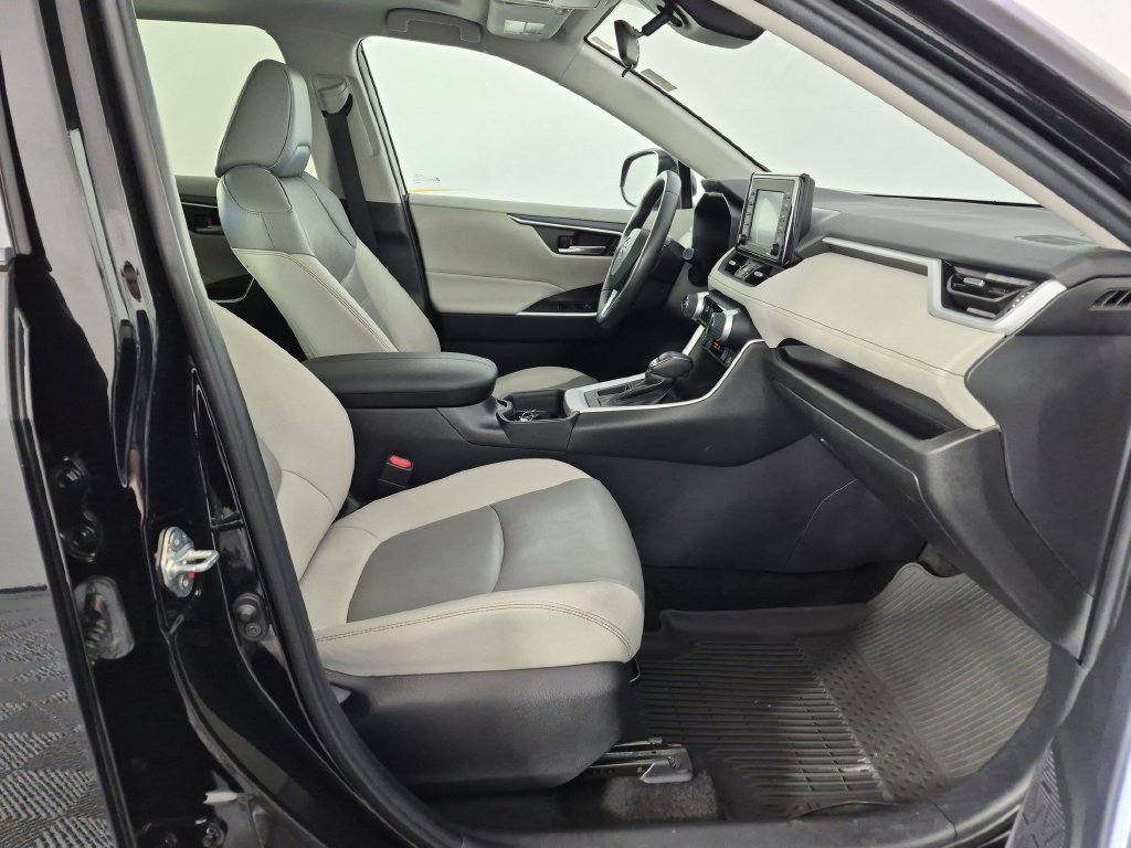 Used 2021 Toyota RAV4 XLE Premium FWD image 36