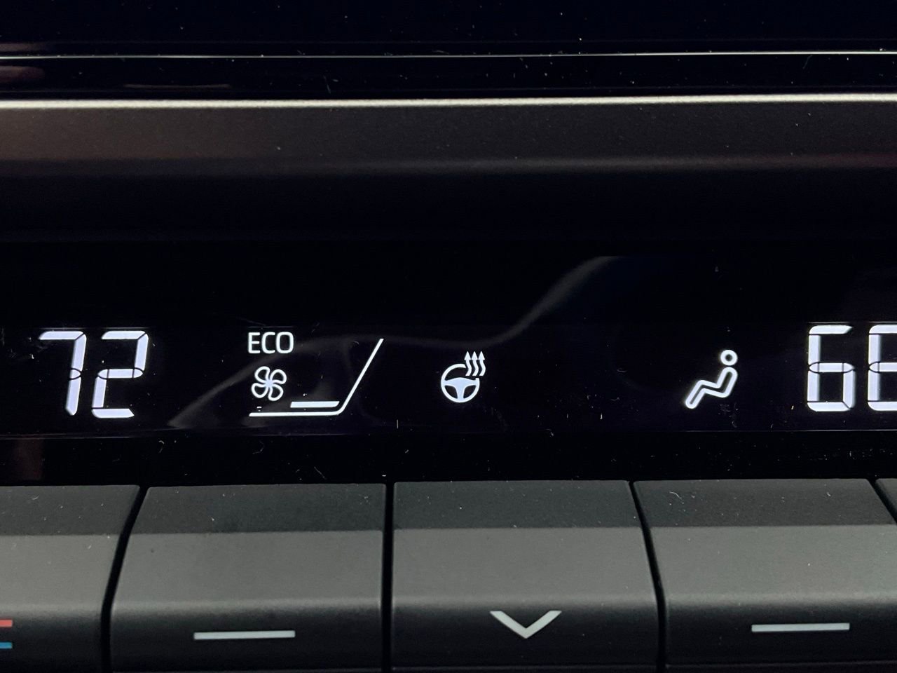 New 2026 Toyota Camry XSE FWD image 29