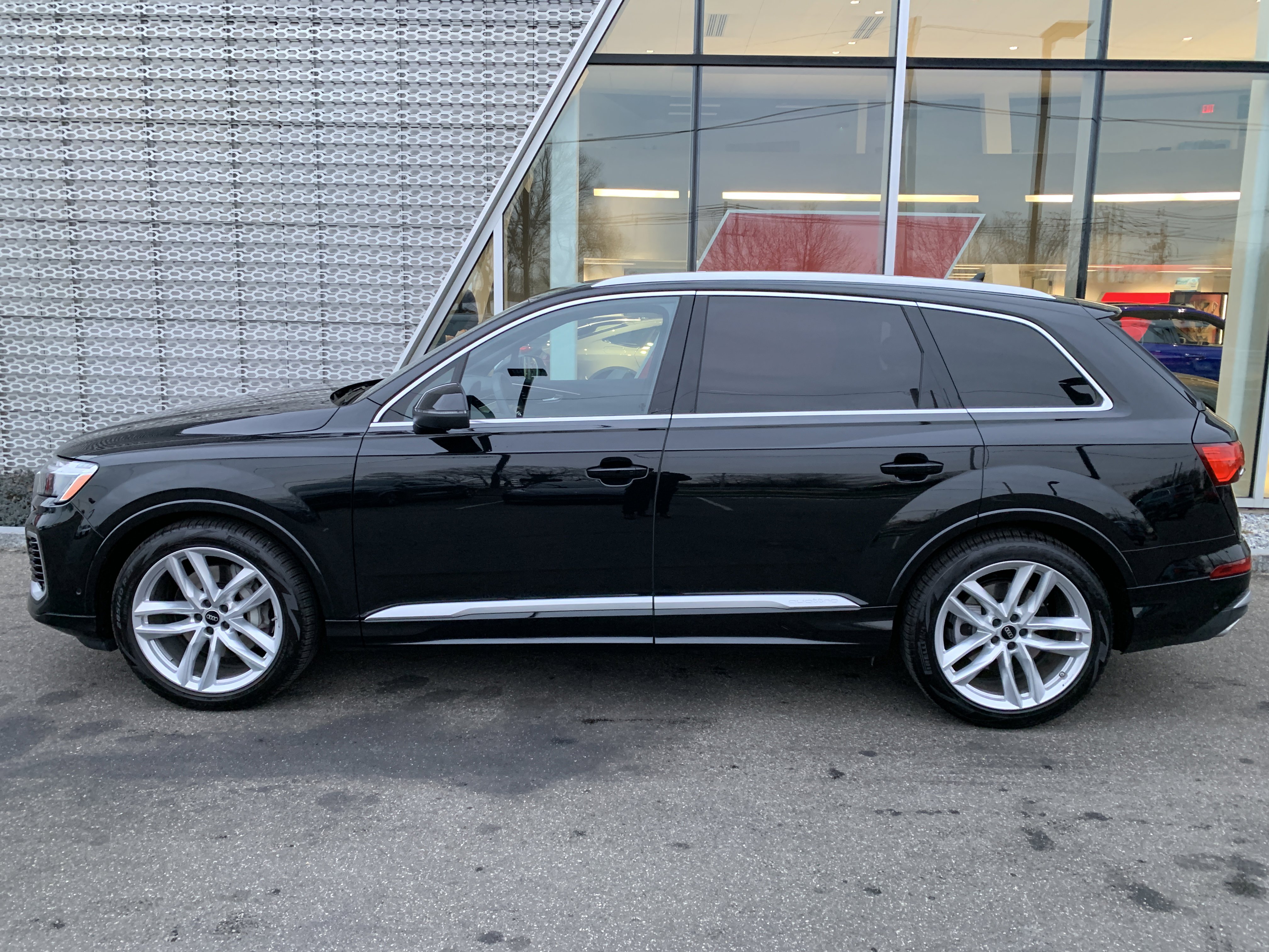 Certified 2025 Audi Q7 3.0T Prestige w/ Prestige Package image 2