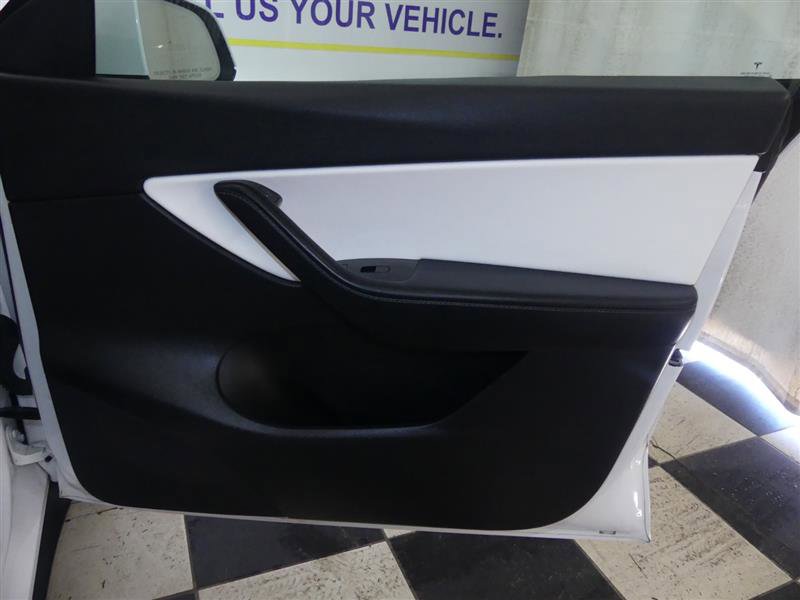 Used 2021 Tesla Model Y Long Range image 23