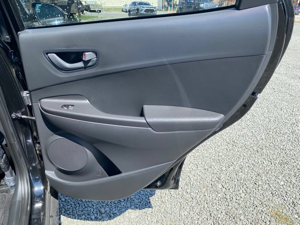 Used 2023 Hyundai Kona SEL AWD/4WD image 17