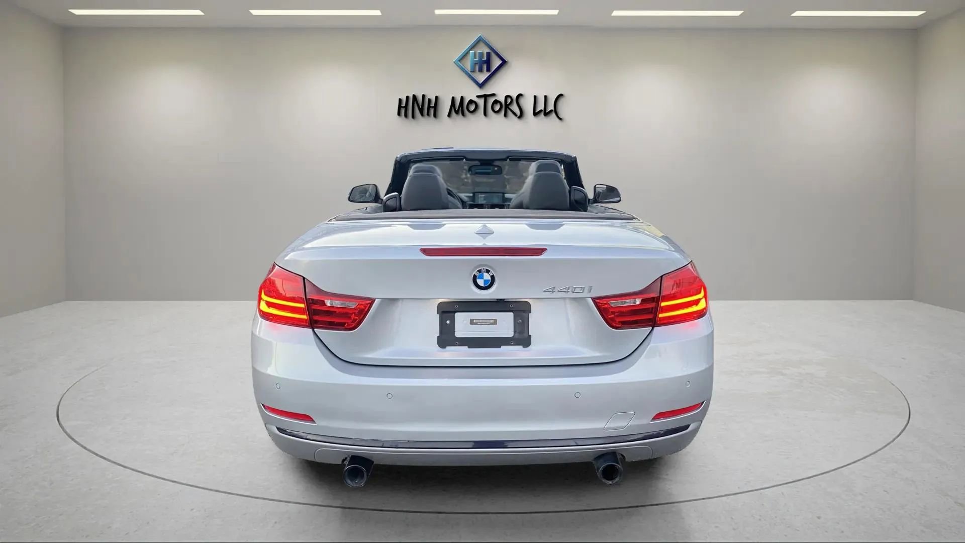 Used 2017 BMW 440i Convertible image 12