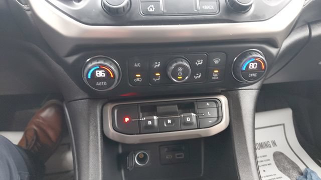 Used 2022 GMC Acadia Denali w/ Denali Ultimate Package AWD/4WD image 20