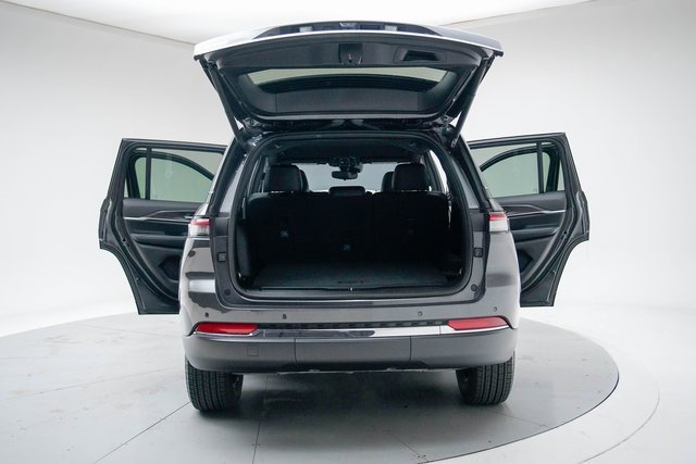 Used 2024 Jeep Grand Cherokee Limited image 20