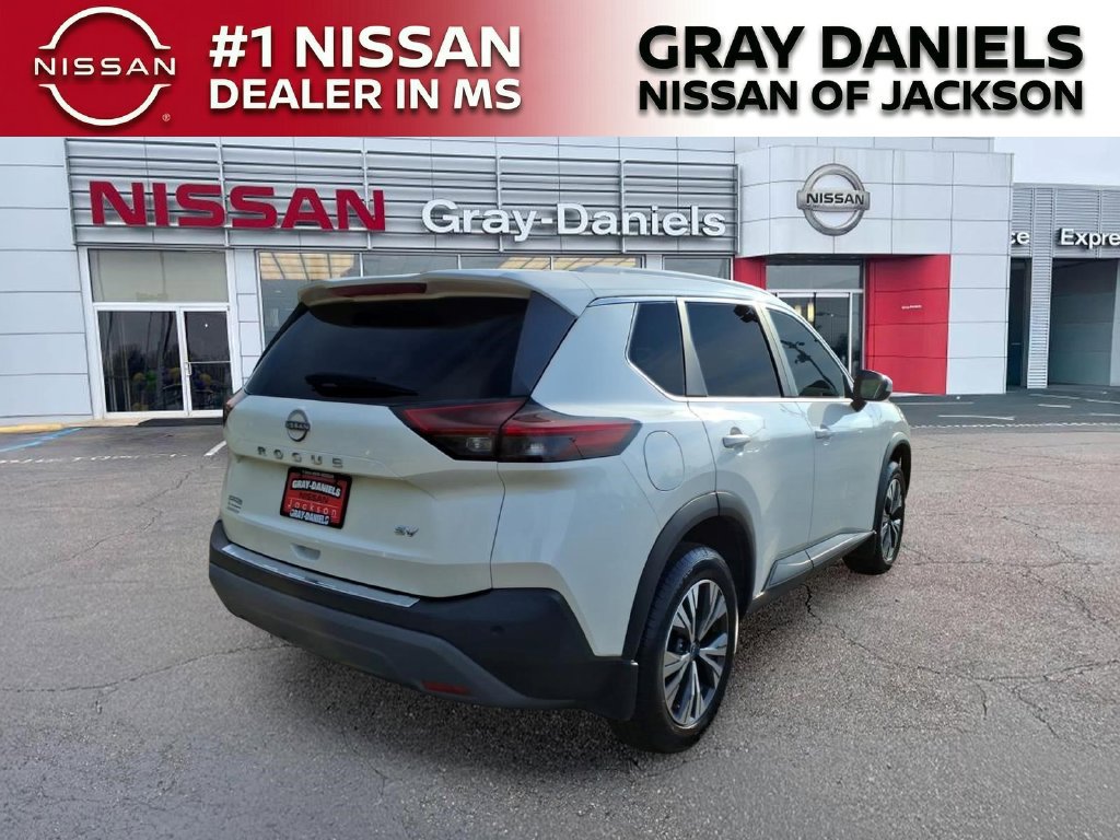 Used 2023 Nissan Rogue SV w/ SV Premium B Package FWD image 7