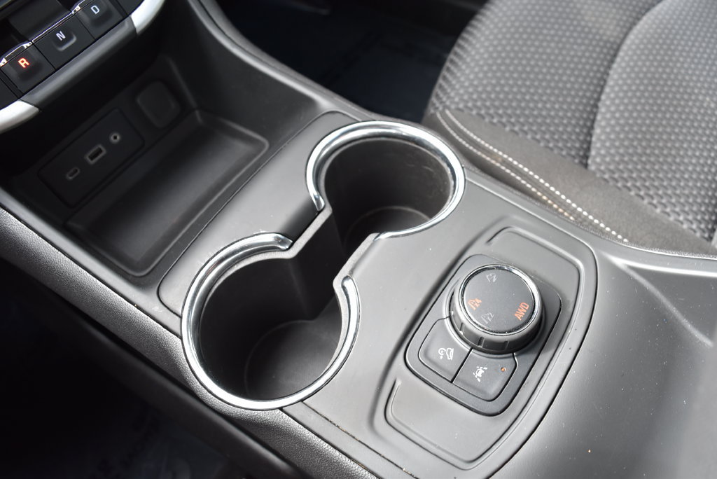 Used 2024 GMC Terrain SLE AWD/4WD image 19