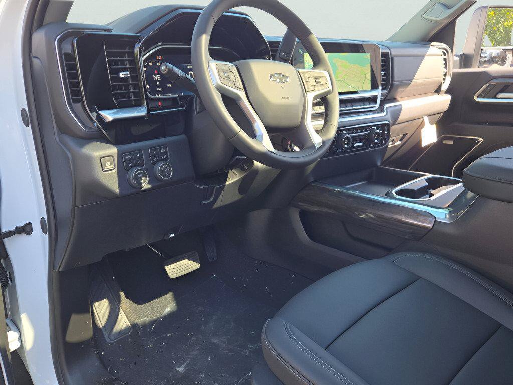 New 2026 Chevrolet Silverado 2500 LTZ w/ LTZ Plus Package AWD/4WD image 27