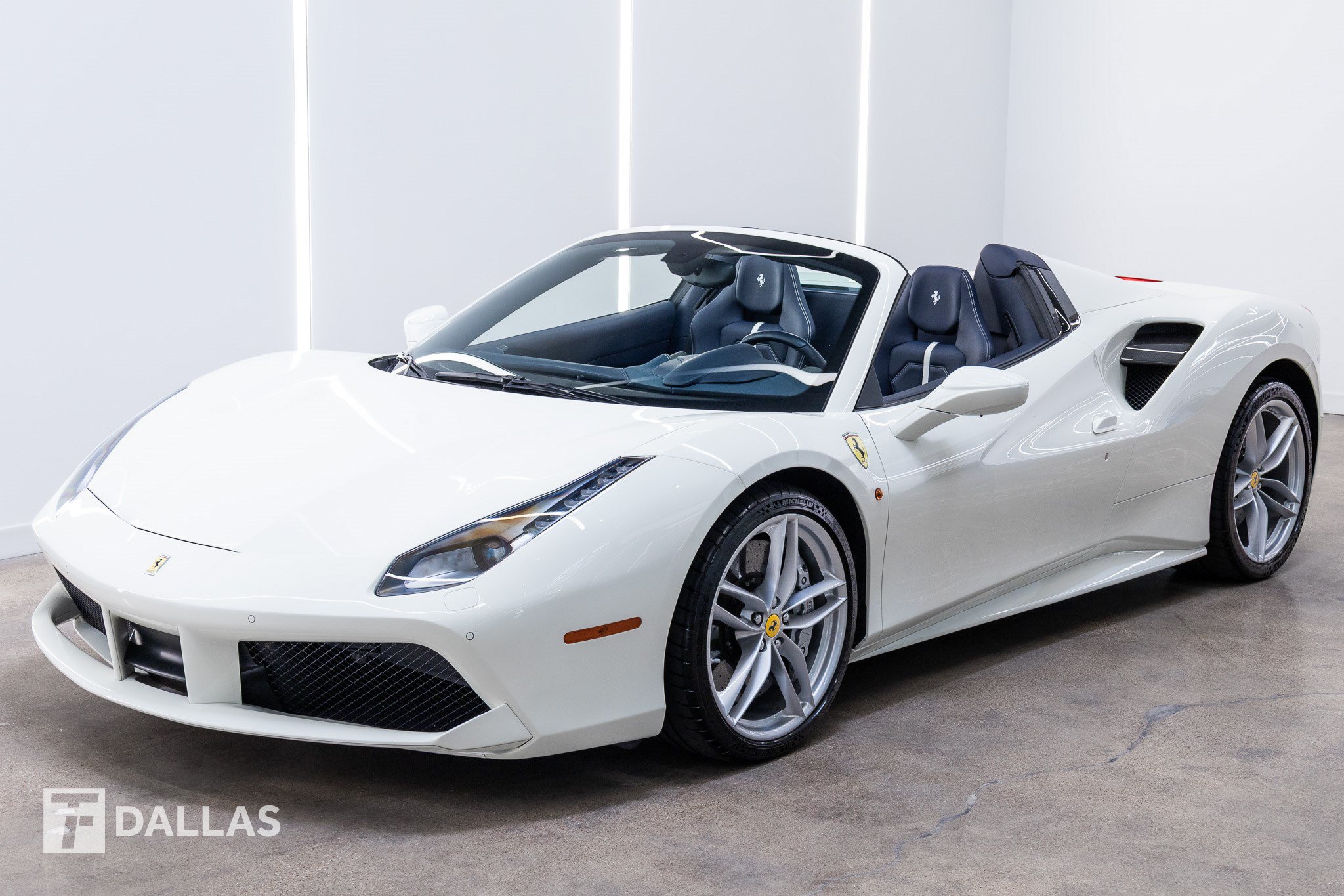 Used 2018 Ferrari 488 Spider RWD video 2