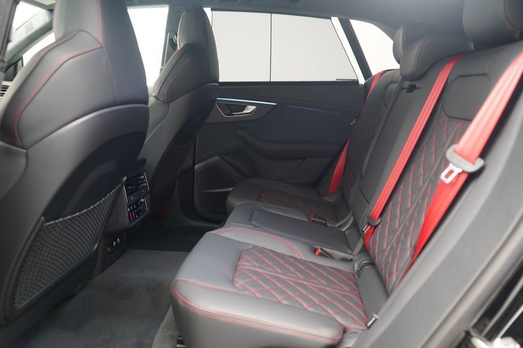 New 2026 Audi SQ8 Prestige image 7