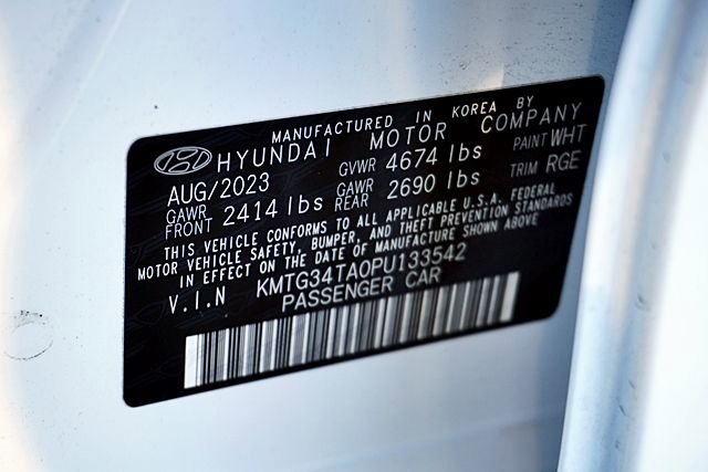 Used 2023 Genesis G70 2.0T w/ Sport Prestige Package image 38