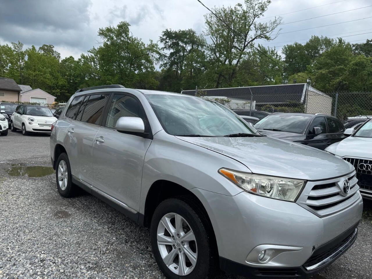 Used 2013 Toyota Highlander SE image 3