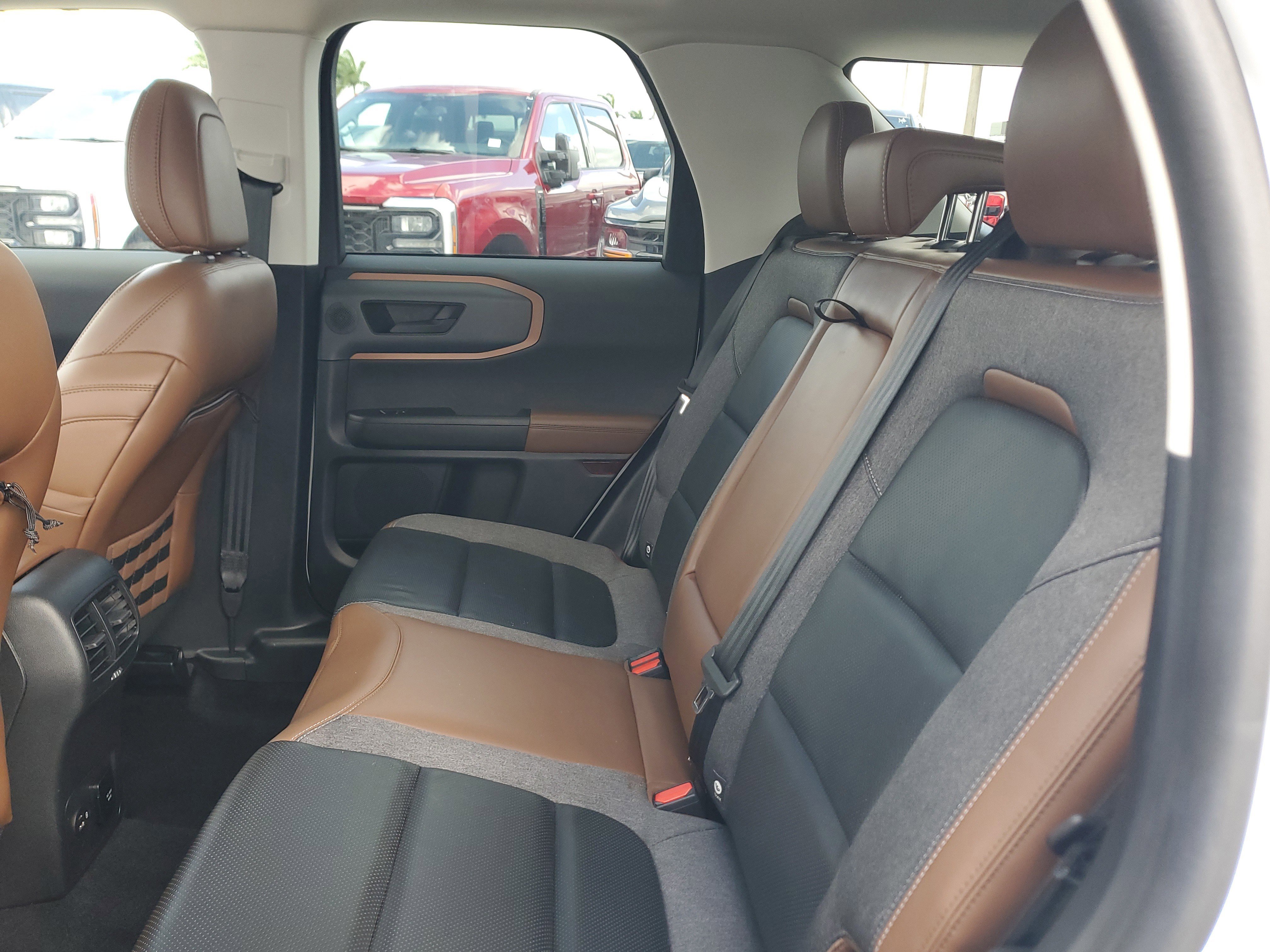 Used 2021 Ford Bronco Sport Outer Banks w/ Outer Banks Package AWD/4WD image 14