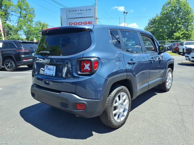 Used 2023 Jeep Renegade Latitude AWD/4WD image 3