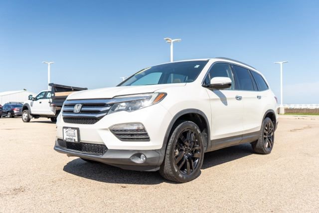 Used 2016 Honda Pilot Touring image 3