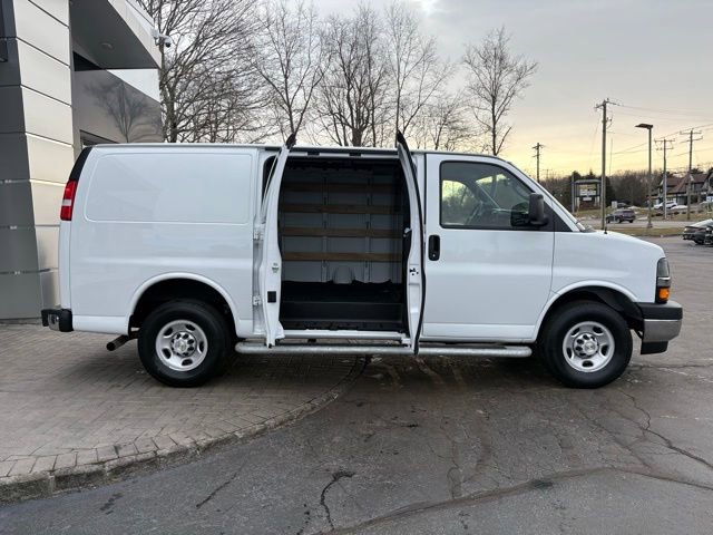 Used 2024 Chevrolet Express 2500 w/ Driver Convenience Package image 17