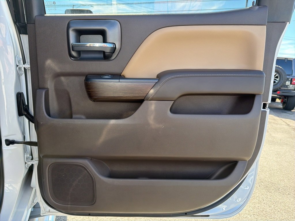 Used 2018 GMC Sierra 3500 Denali w/ Duramax Plus Package image 16