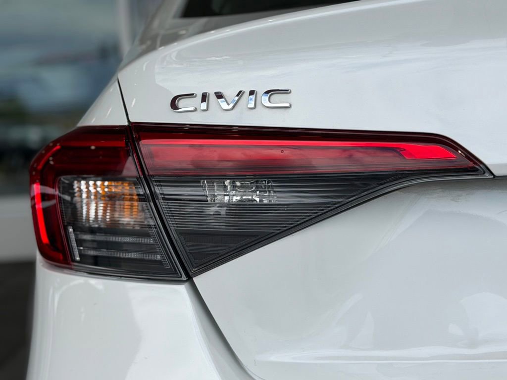 Used 2023 Honda Civic EX image 11