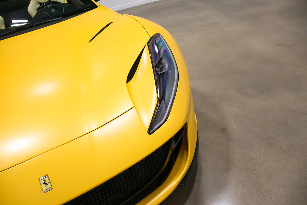 Used 2022 Ferrari 812 GTS image 7