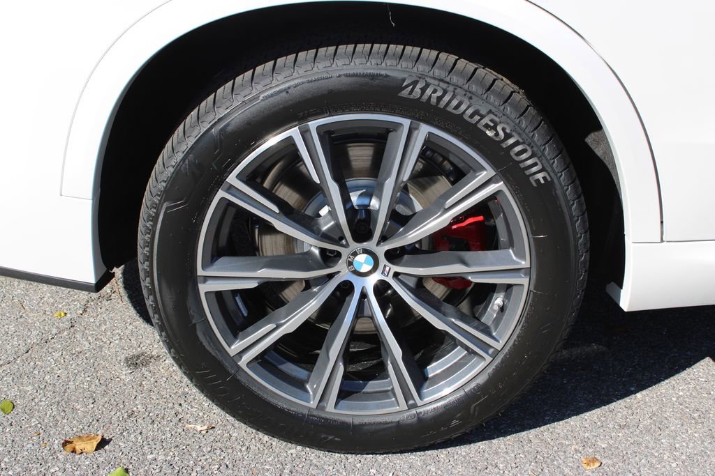 New 2026 BMW X5 M60i w/ Climate Comfort Package image 35