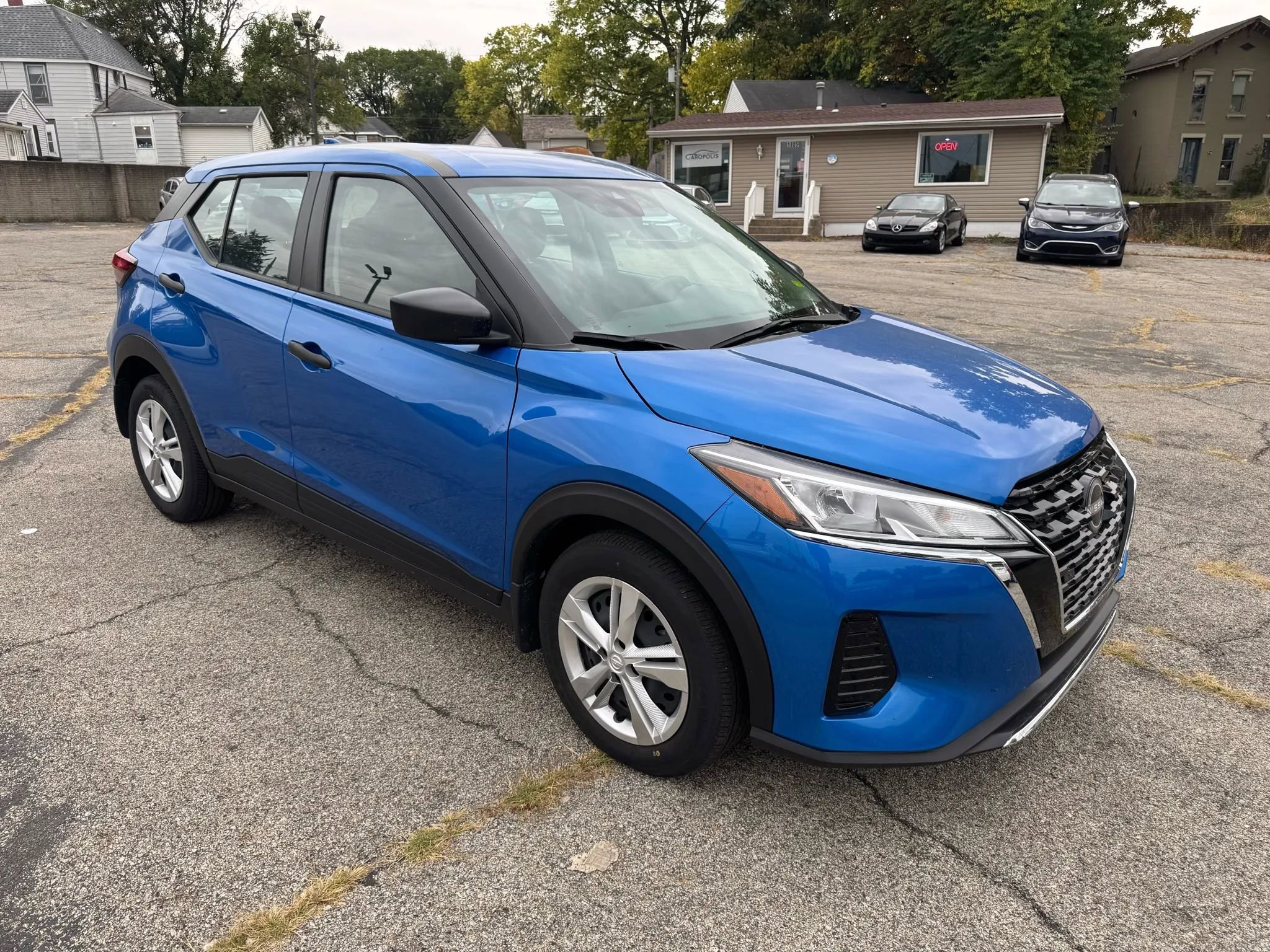Used 2024 Nissan Kicks S image 4