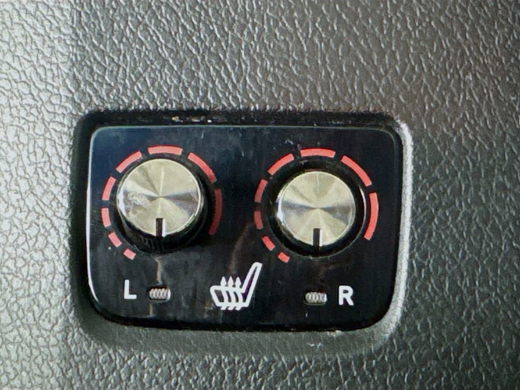 Used 2015 Toyota Avalon XLE Touring image 25