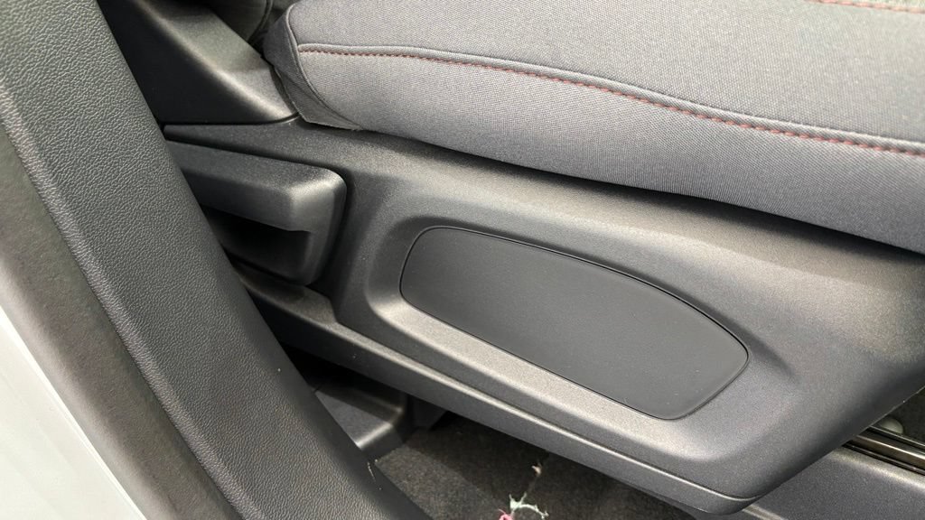 New 2026 Ford Explorer Active AWD/4WD image 27