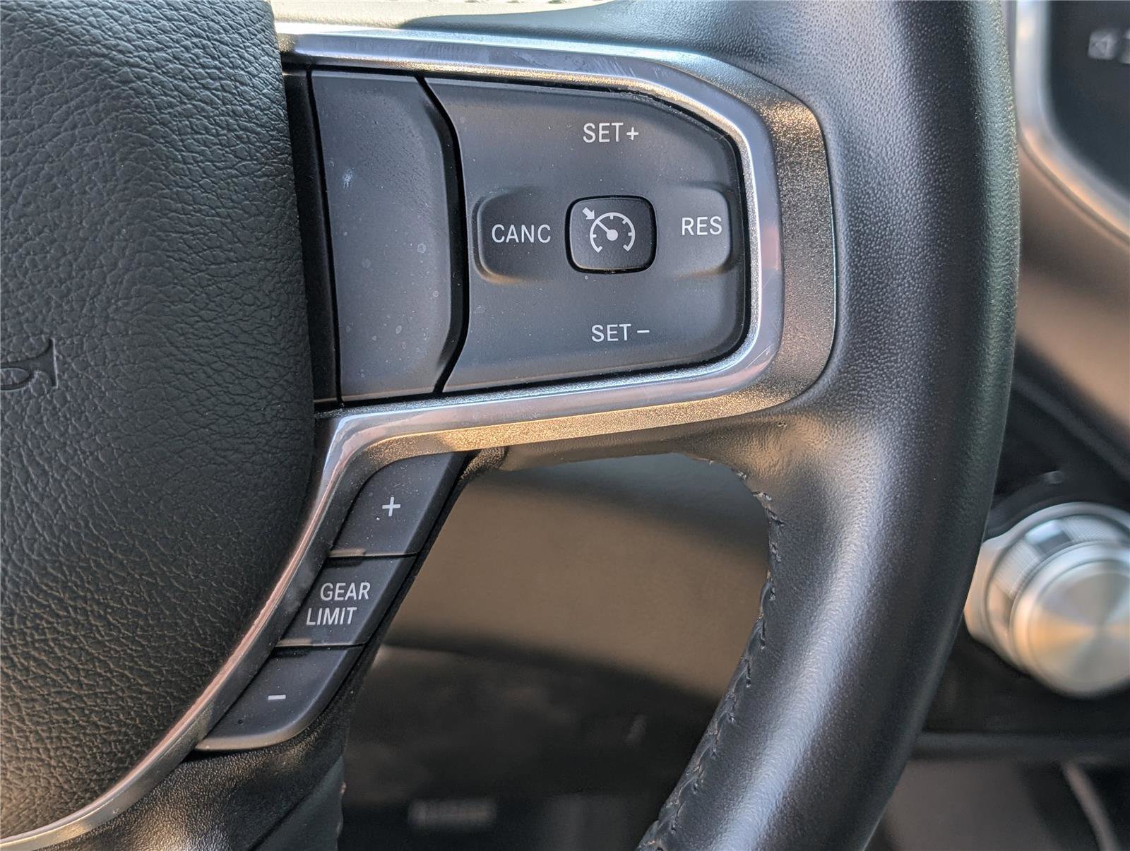 Used 2023 RAM 1500 Laramie AWD/4WD image 24