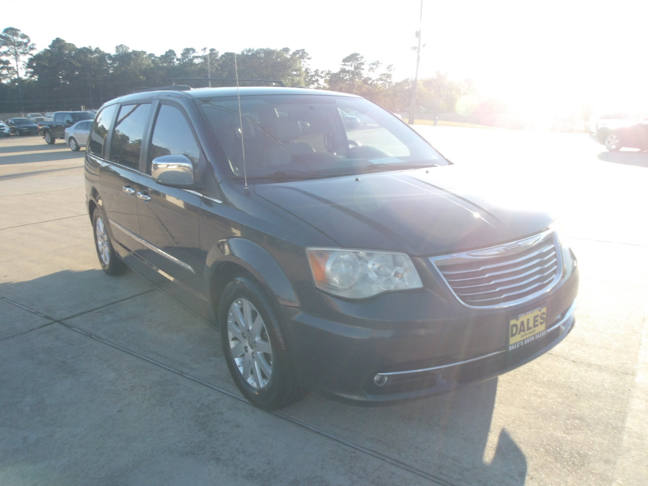 Used 2012 Chrysler Town & Country Touring-L w/ Trailer Tow Group image 4