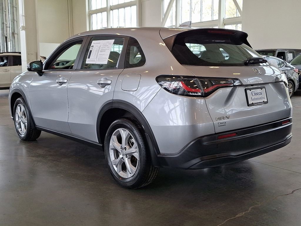 Used 2024 Honda HR-V LX image 7