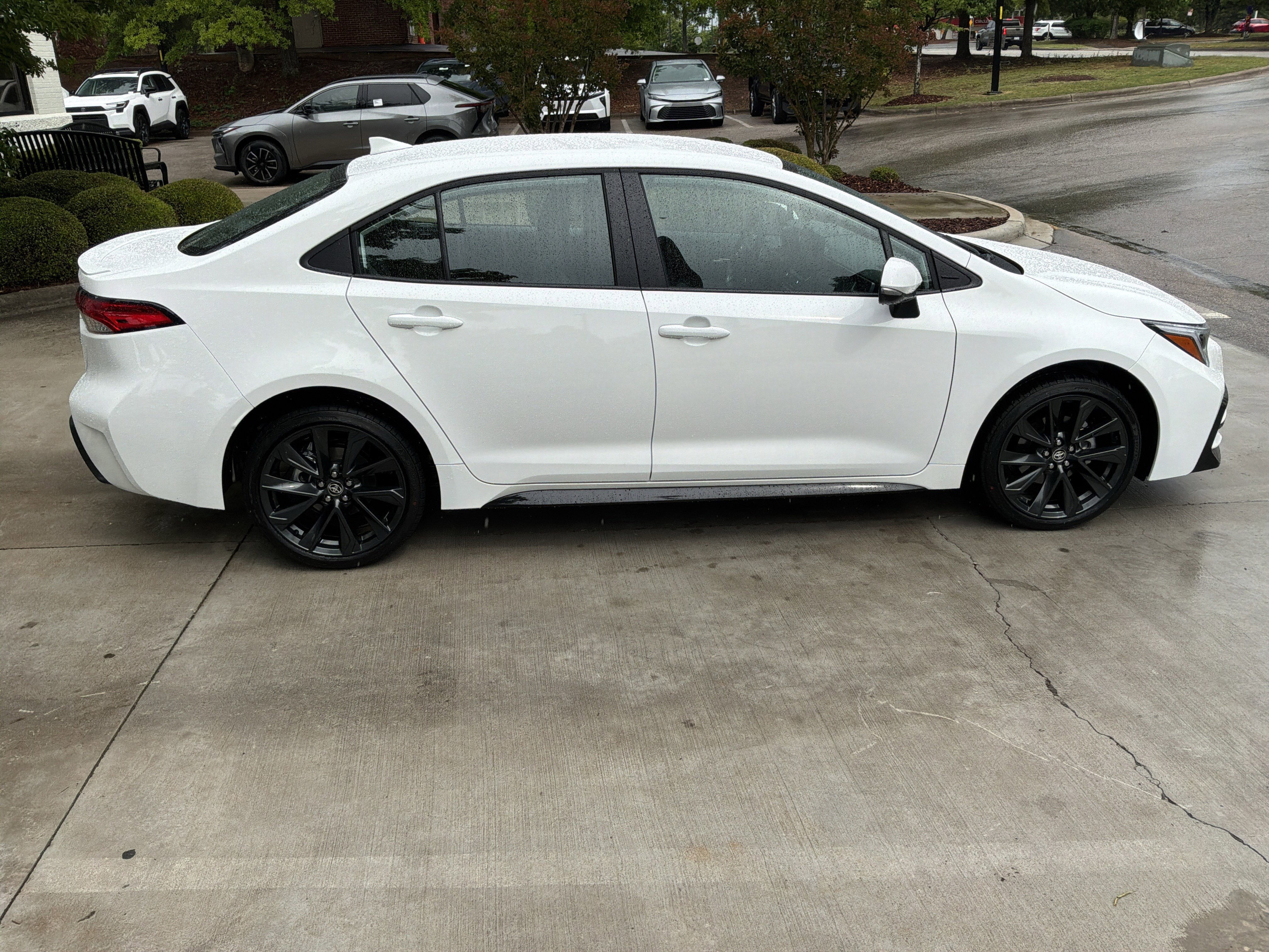 Used 2026 Toyota Corolla SE FWD image 11