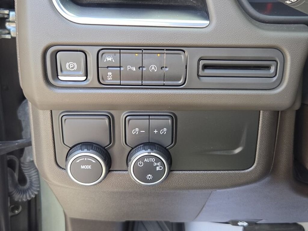 Used 2023 Chevrolet Tahoe LT RWD image 28