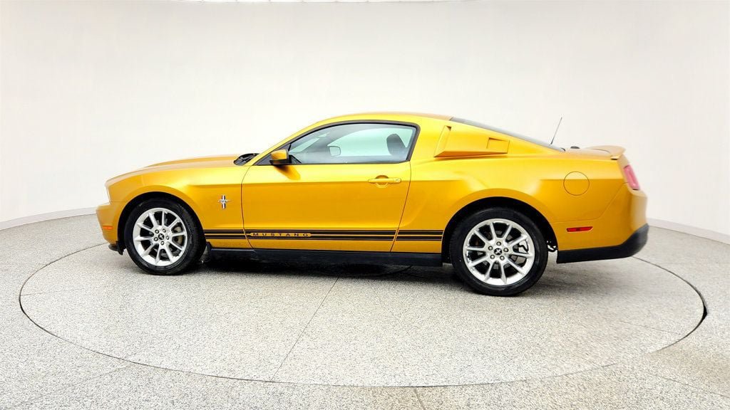 Used 2010 Ford Mustang Coupe RWD image 8
