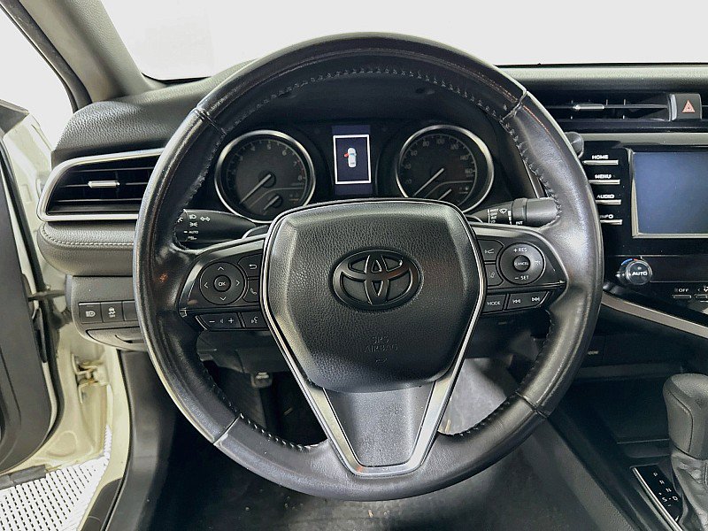 Used 2018 Toyota Camry SE FWD image 12