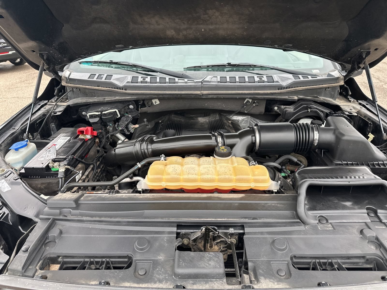 Used 2017 Ford F150 Lariat w/ Equipment Group 502A Luxury AWD/4WD image 39
