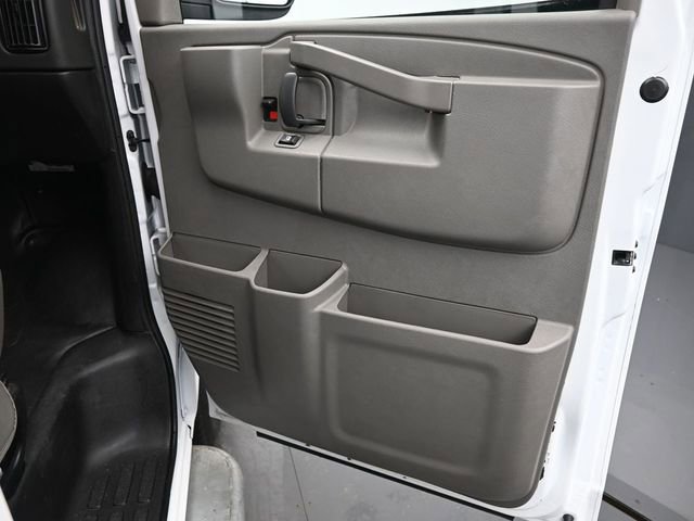 Used 2024 Chevrolet Express 2500 w/ Driver Convenience Package image 16