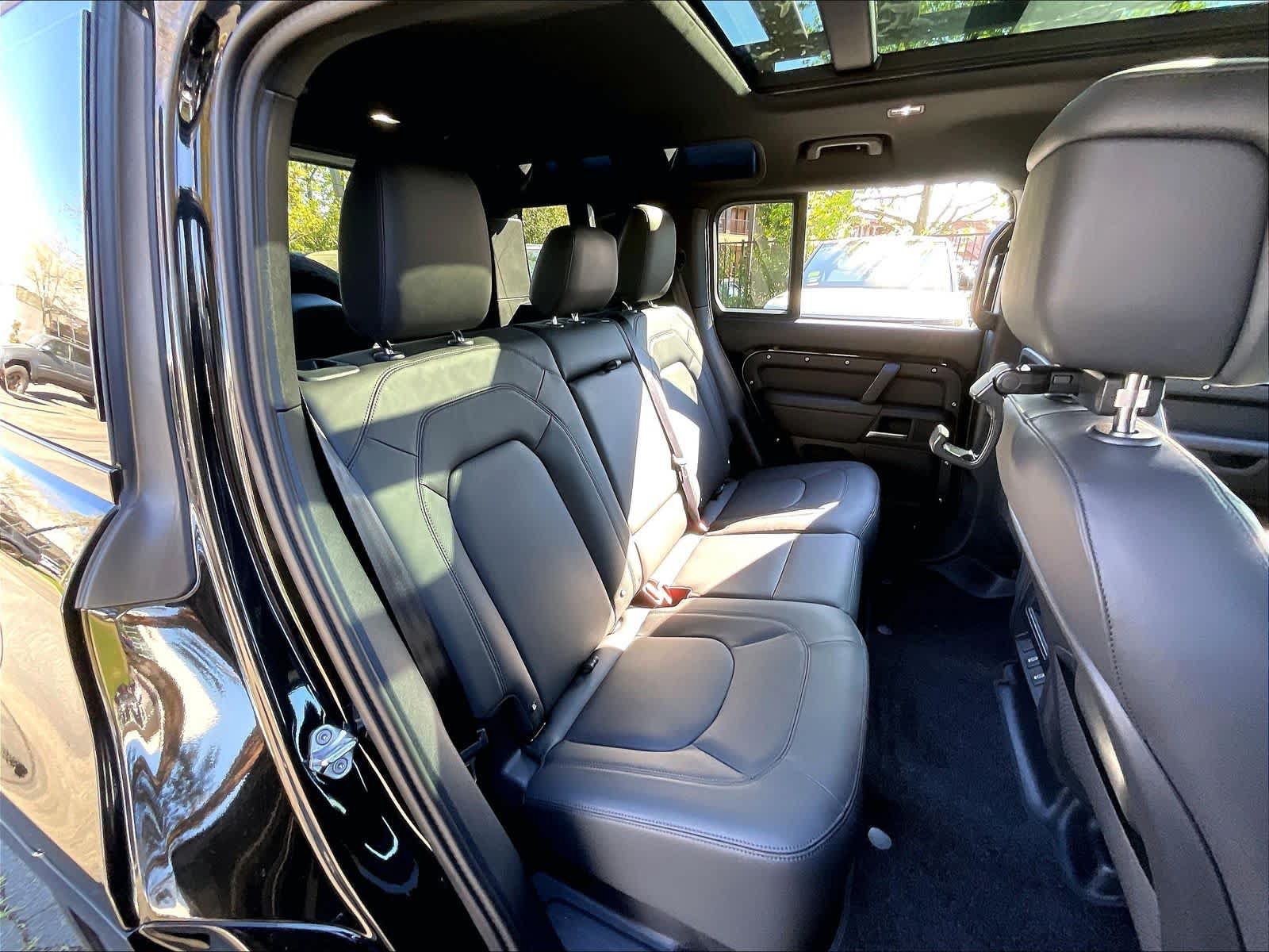 New 2026 Land Rover Defender 110 X-Dynamic SE AWD/4WD image 27