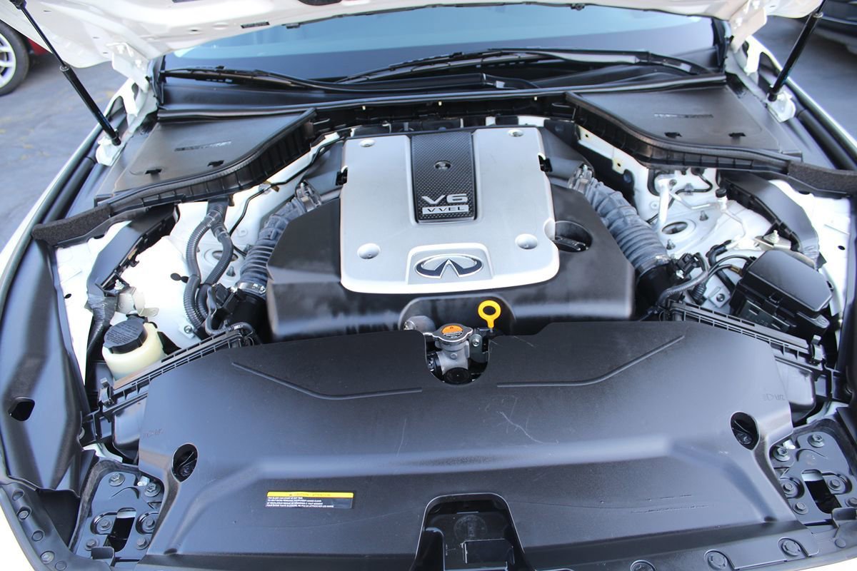 Used 2015 INFINITI Q50 w/ Moonroof Package RWD image 34