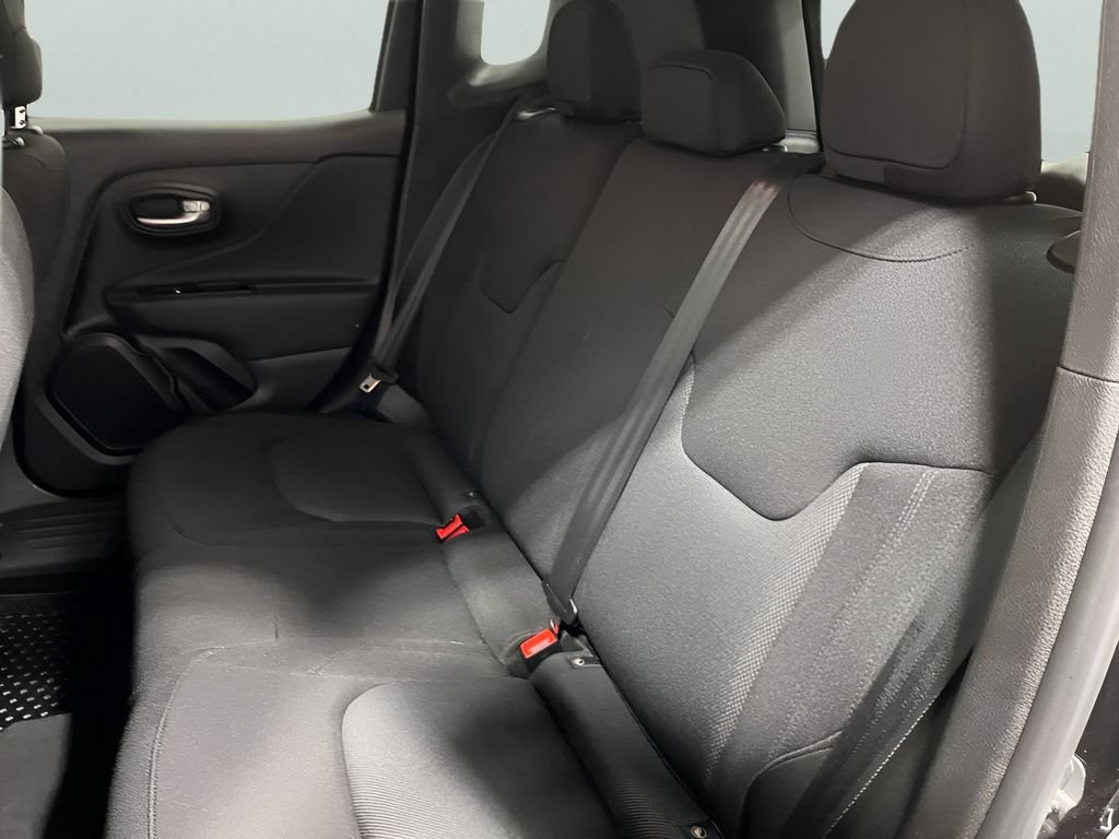 Used 2023 Jeep Renegade Latitude AWD/4WD image 13