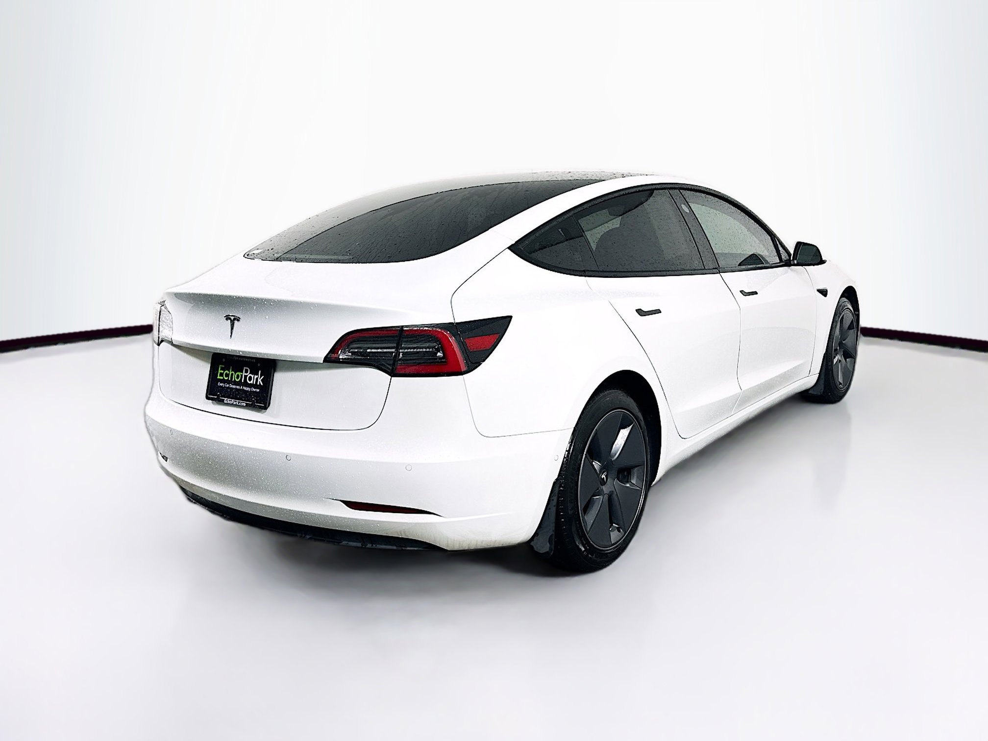 Used 2021 Tesla Model 3 Standard Range Plus image 9