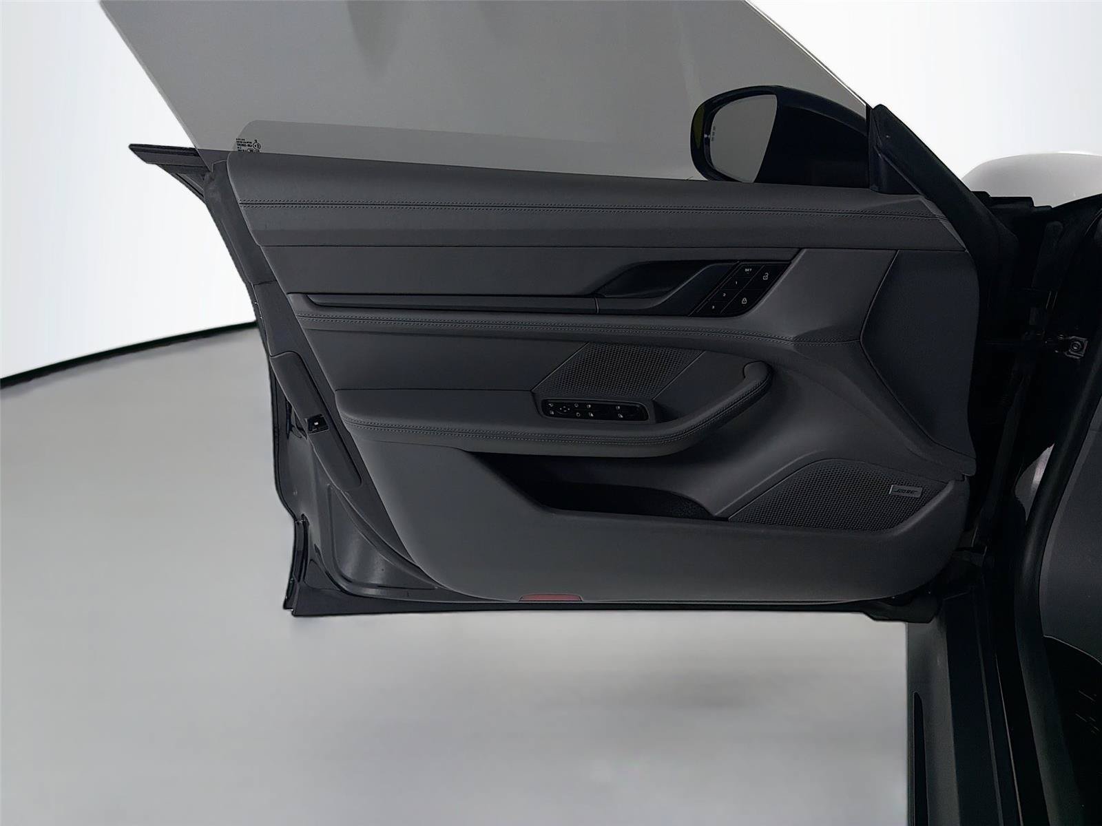 Used 2022 Porsche Taycan GTS w/ Premium Package (P6U) AWD/4WD image 6