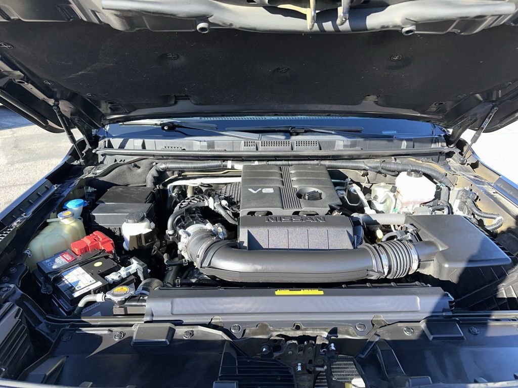 Used 2022 Nissan Frontier PRO-4X w/ Pro-4X Premium Package image 17