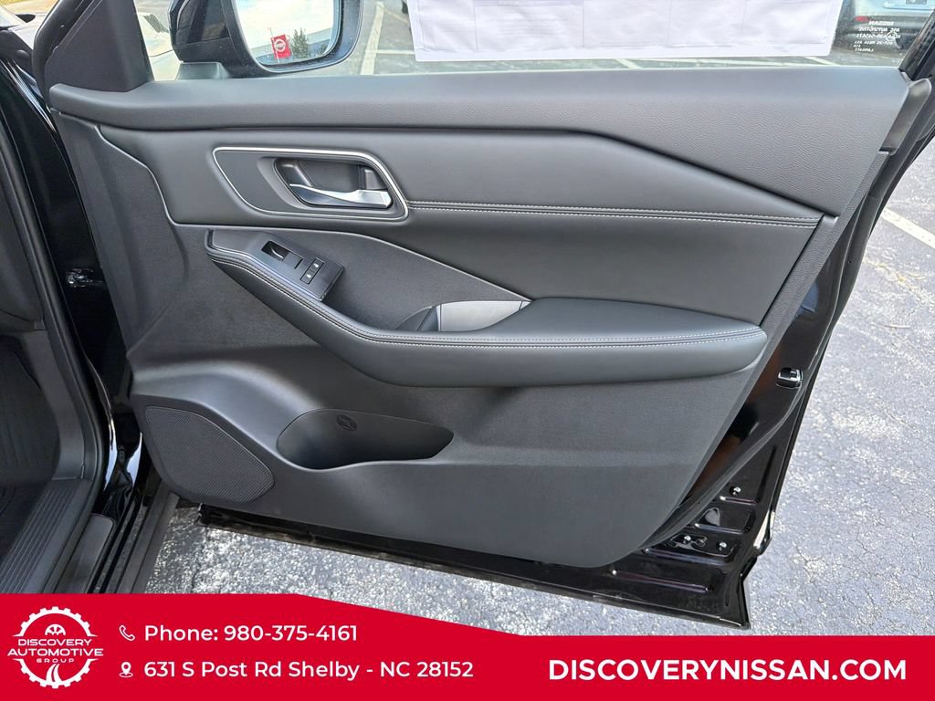 New 2026 Nissan Rogue Platinum AWD/4WD image 40