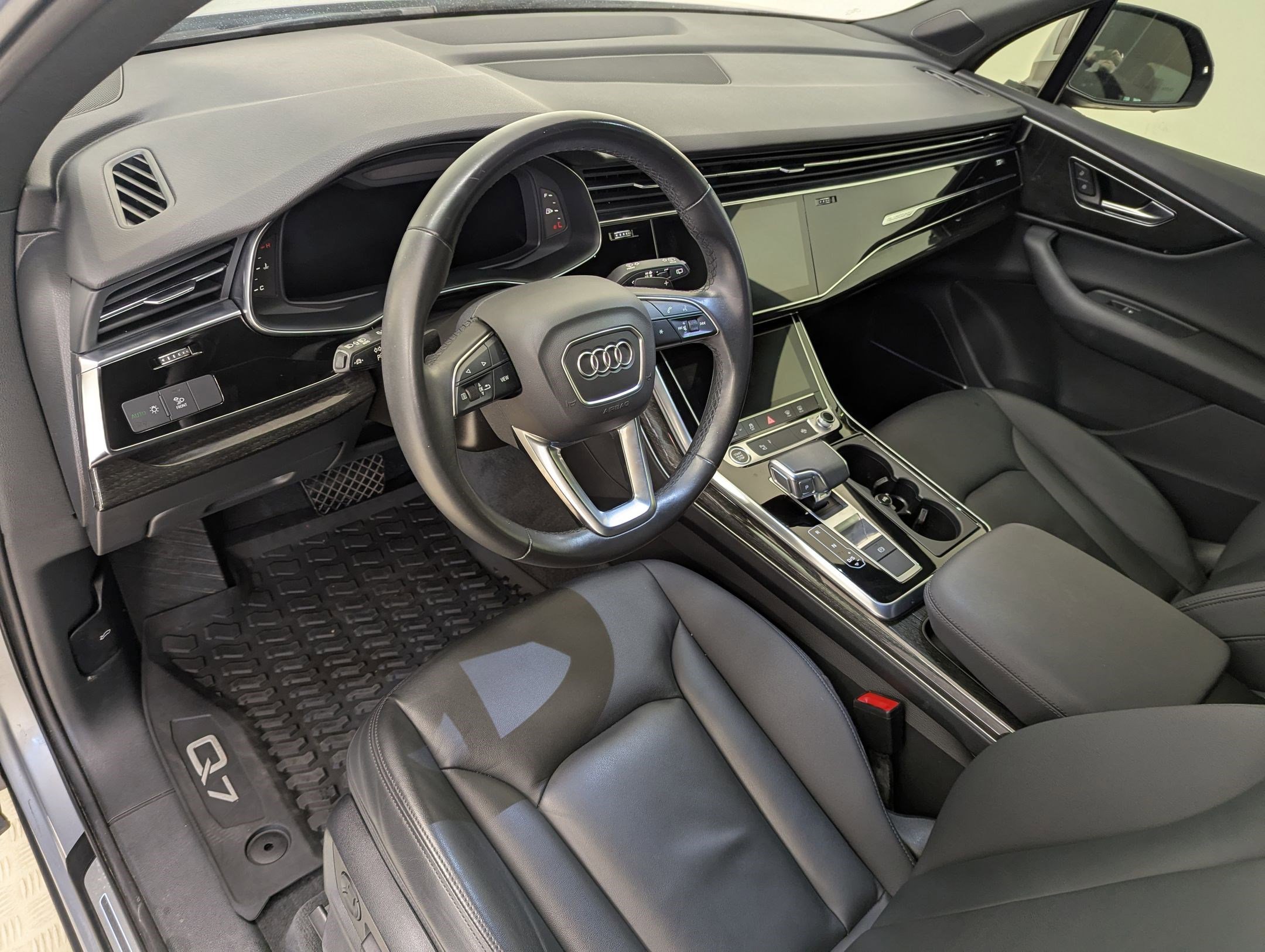 Used 2022 Audi Q7 Premium Plus image 4