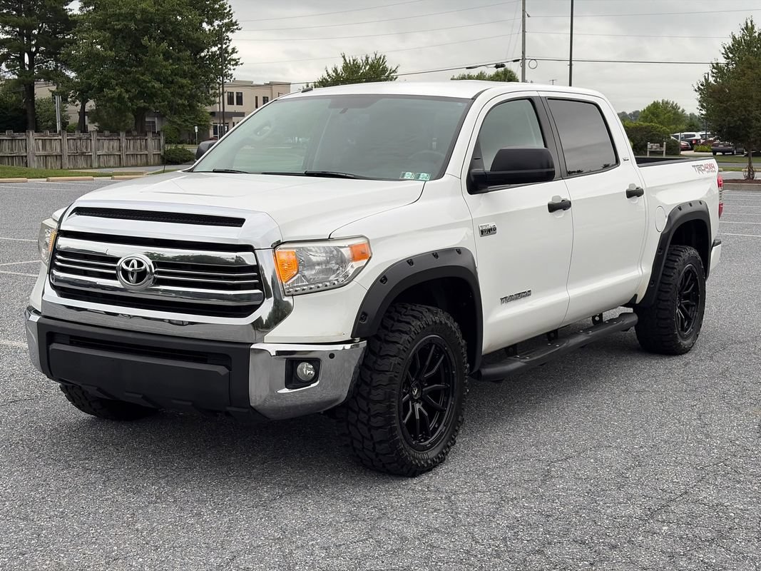 Used 2016 Toyota Tundra SR5 w/ TRD Off Road Package AWD/4WD image 4