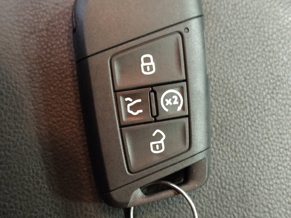 Used 2019 Volkswagen Jetta SE w/ Cold Weather Package FWD image 32
