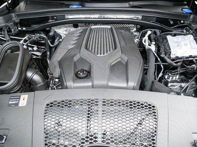 New 2026 Porsche Macan AWD/4WD image 36