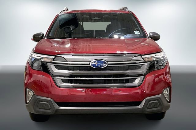 Used 2025 Subaru Forester Premium image 2