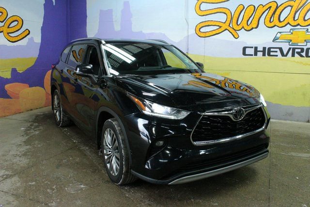 Used 2021 Toyota Highlander Platinum image 4